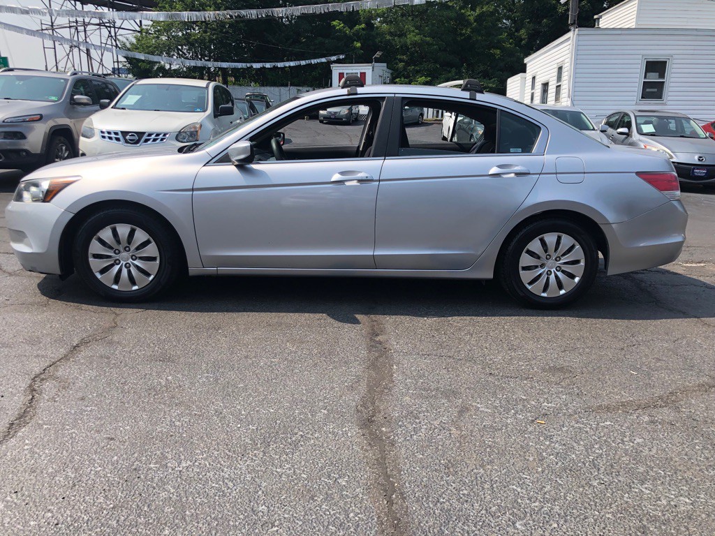 2010 Honda Accord Image 9