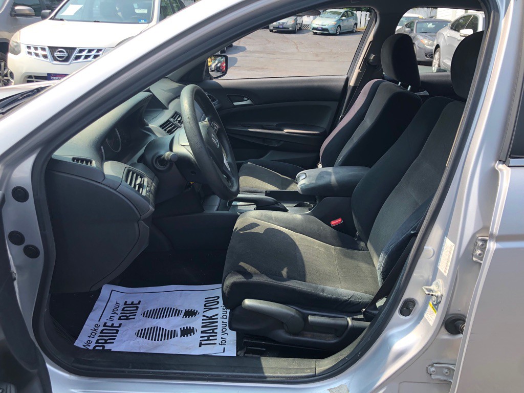 2010 Honda Accord Image 10