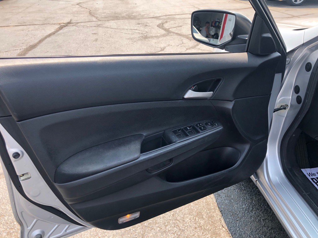 2010 Honda Accord Image 13