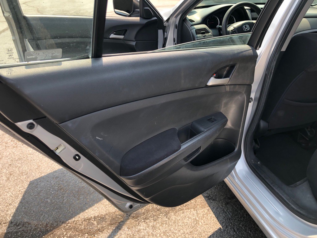2010 Honda Accord Image 18