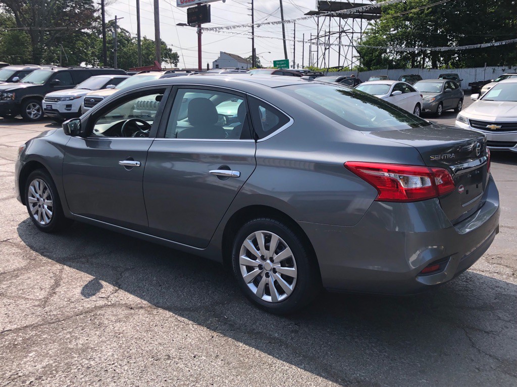 2016 Nissan Sentra Image 4