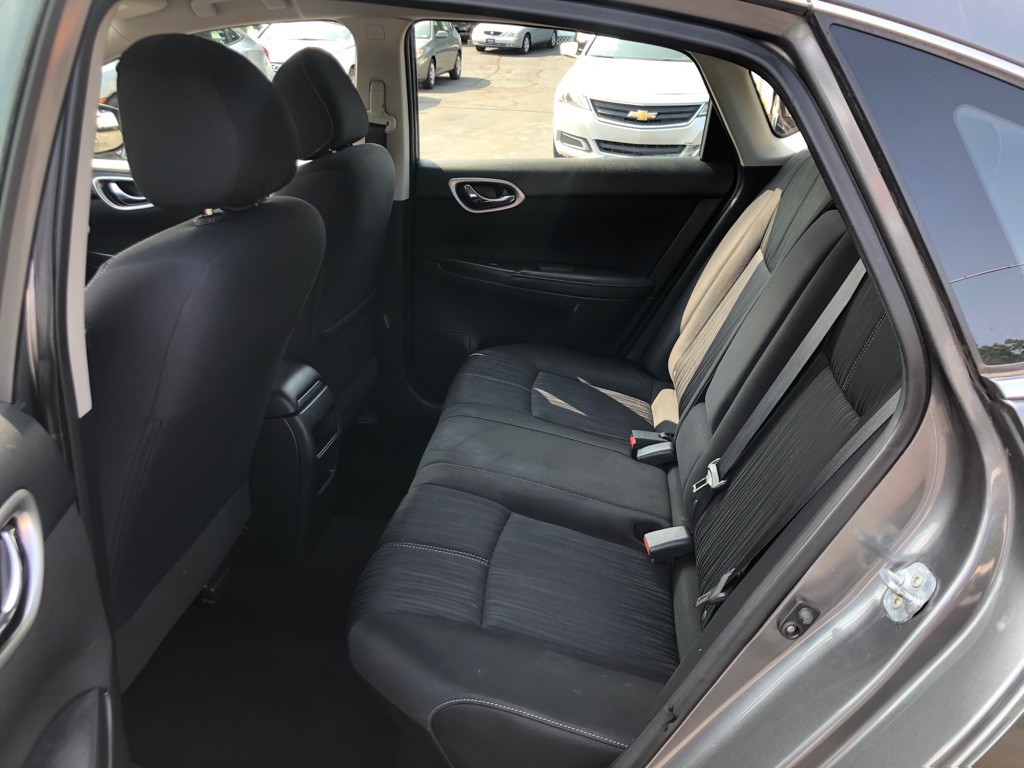 2016 Nissan Sentra Image 15