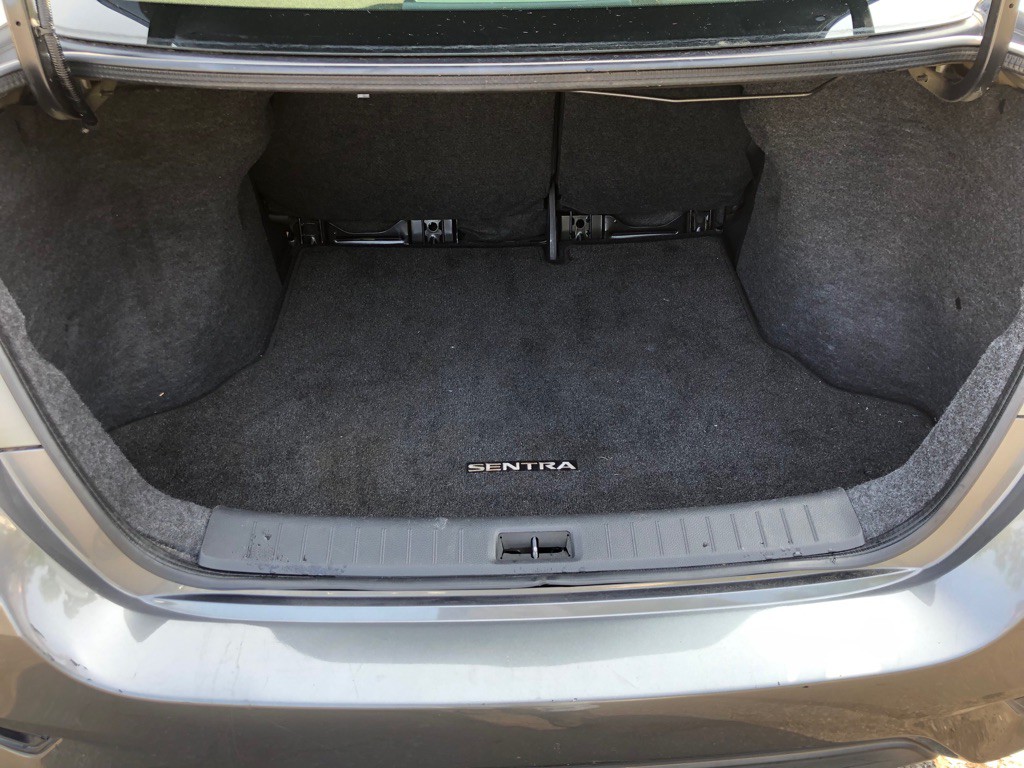 2016 Nissan Sentra Image 19