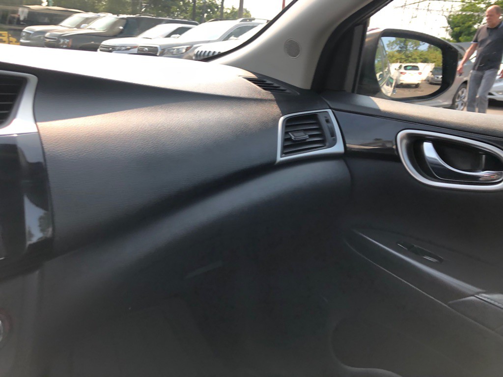 2016 Nissan Sentra Image 22