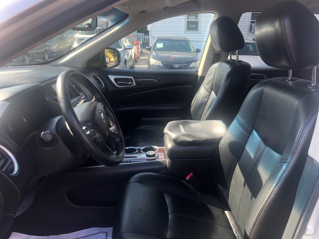 2013 Nissan Pathfinder Image 9