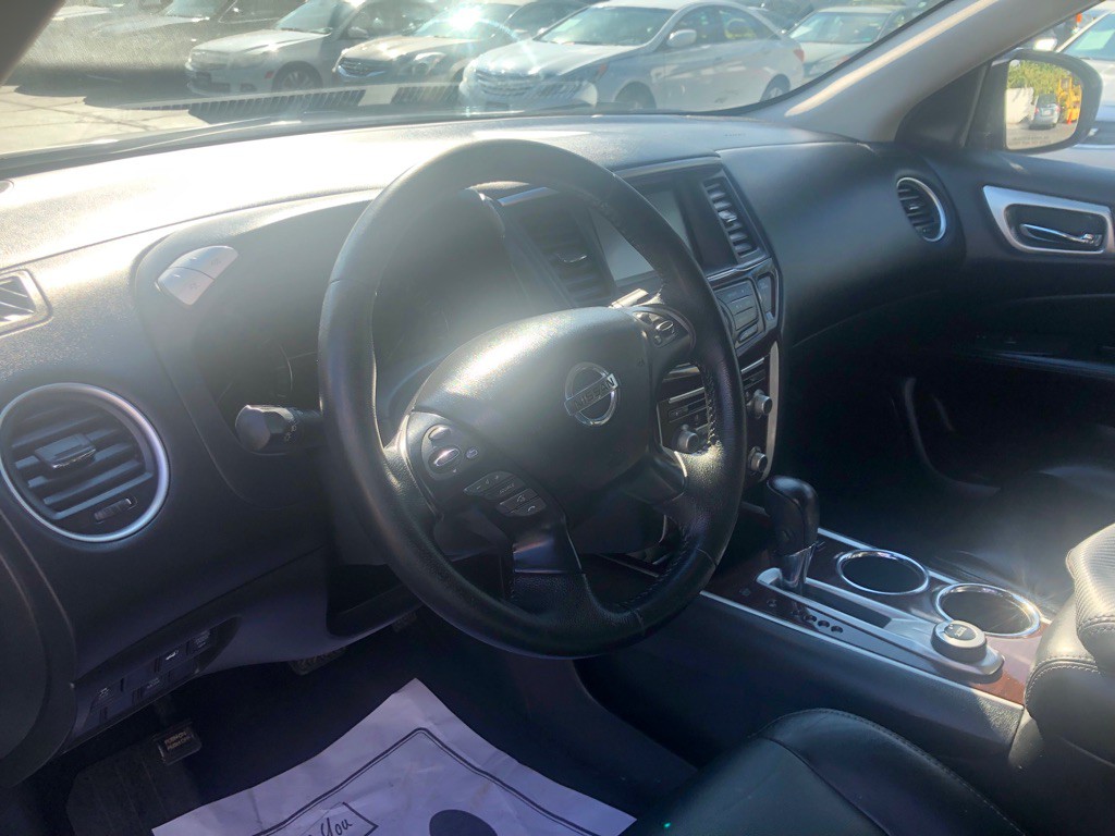 2013 Nissan Pathfinder Image 11
