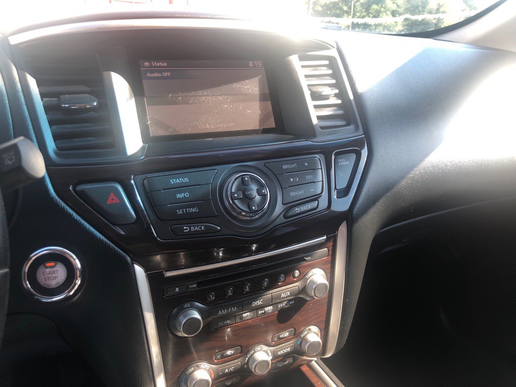 2013 Nissan Pathfinder Image 25