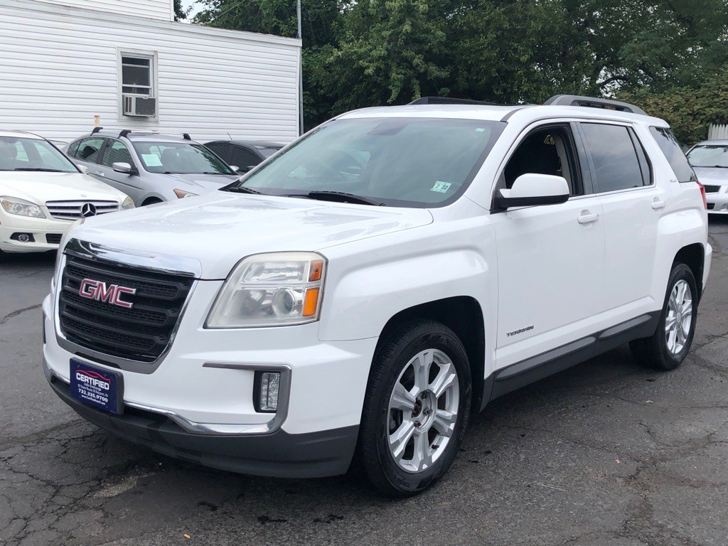2017 GMC Terrain Image 1