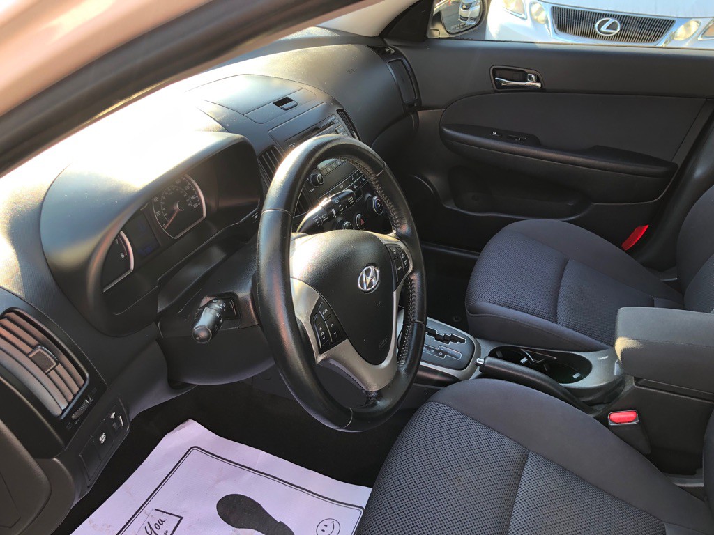 2010 Hyundai Elantra Image 10