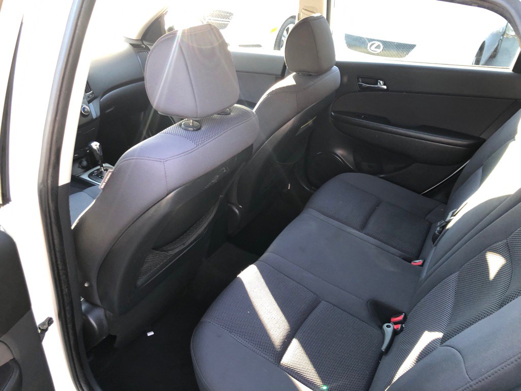2010 Hyundai Elantra Image 13