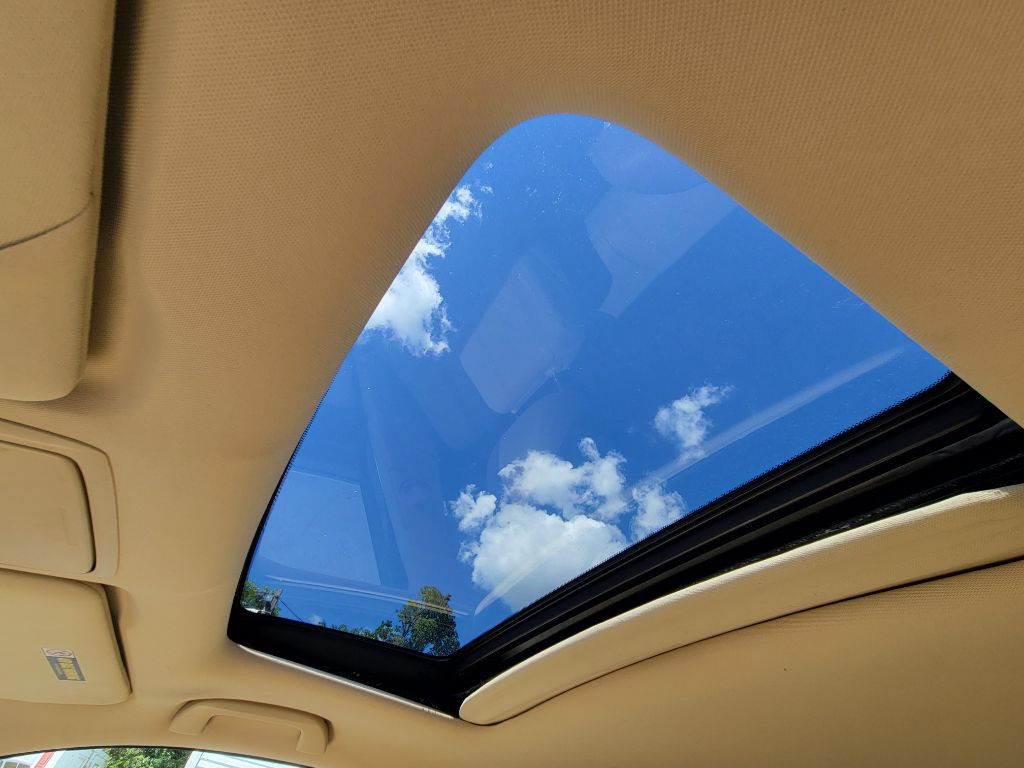 2010 Honda Crosstour Image 21