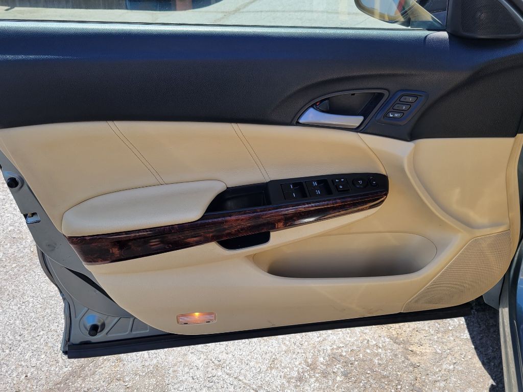 2010 Honda Crosstour Image 17