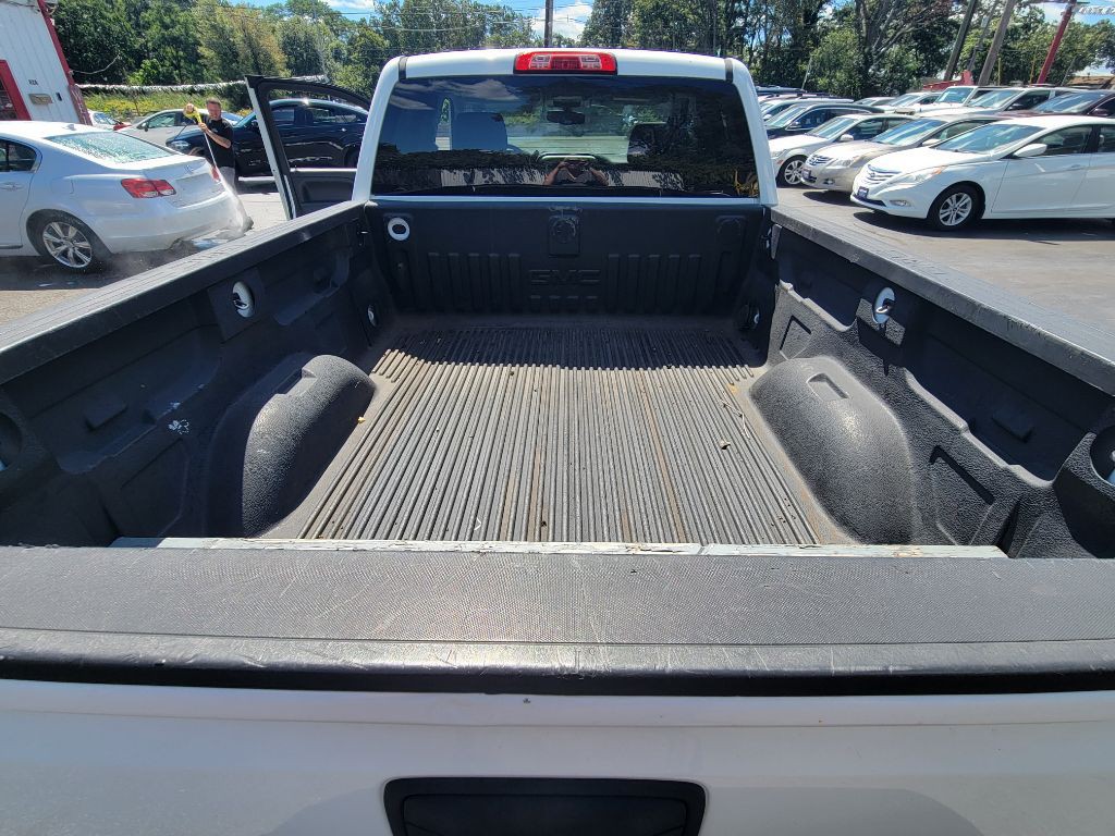 2015 GMC Sierra Image 15