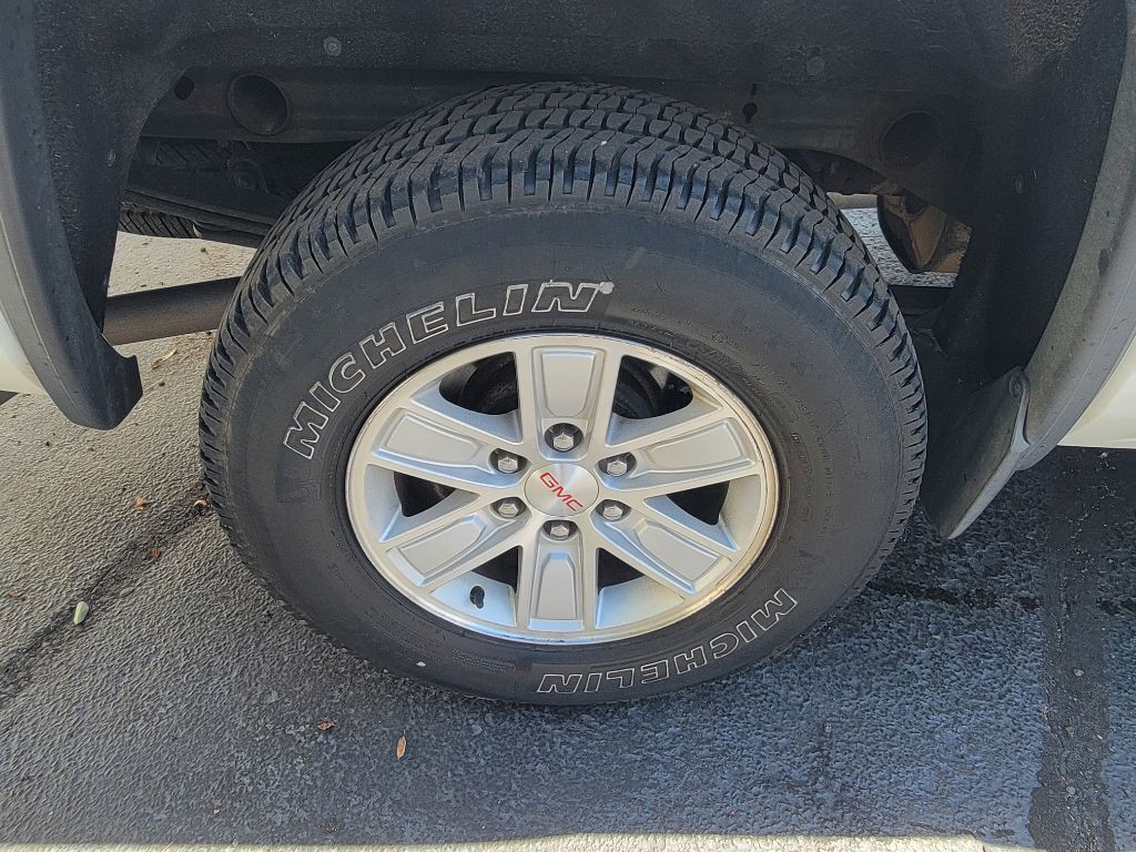 2015 GMC Sierra Image 31
