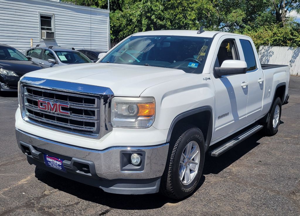2015 GMC Sierra Image 2