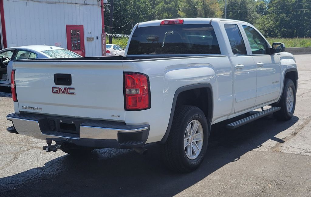 2015 GMC Sierra Image 4