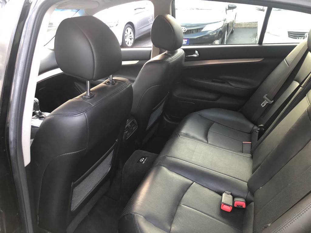 2013 INFINITI G37 Image 16