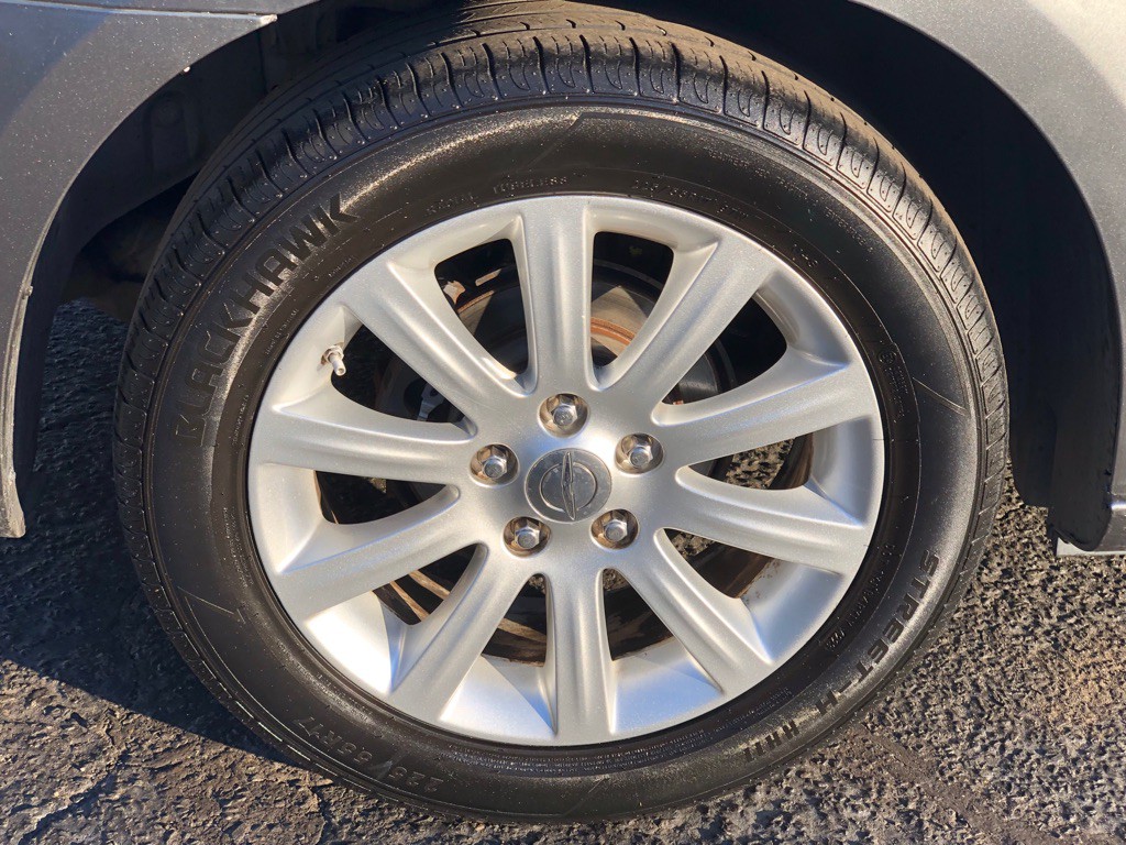 2012 Chrysler 200 Image 10