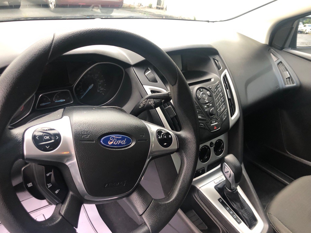 2014 Ford Focus Image 17