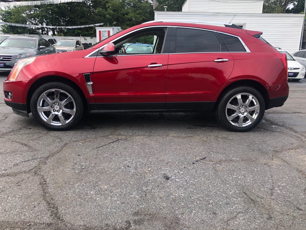 2010 Cadillac SRX Image 2