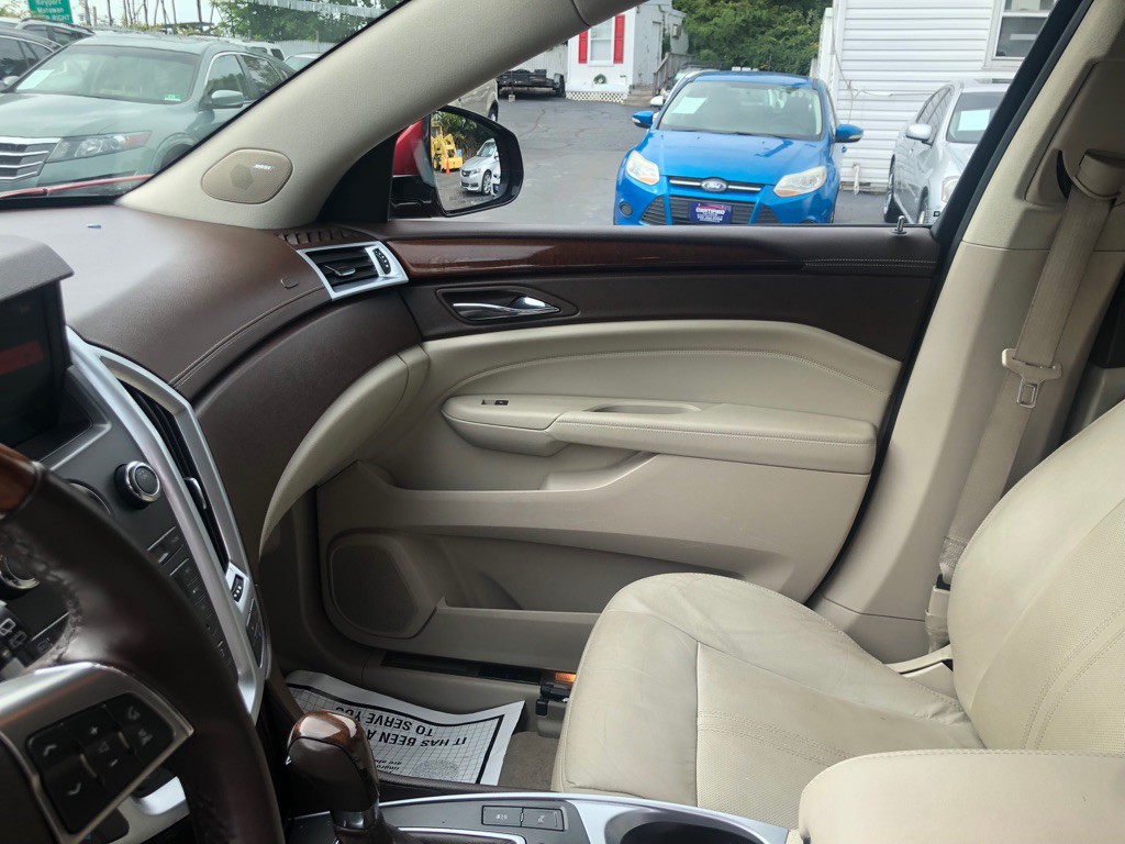 2010 Cadillac SRX Image 15
