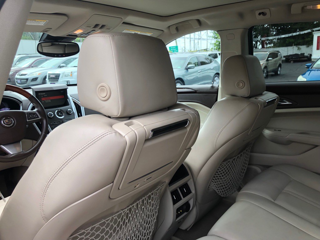 2010 Cadillac SRX Image 20