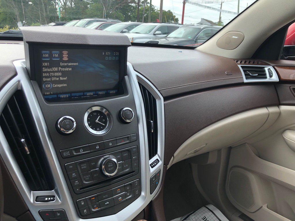 2010 Cadillac SRX Image 29
