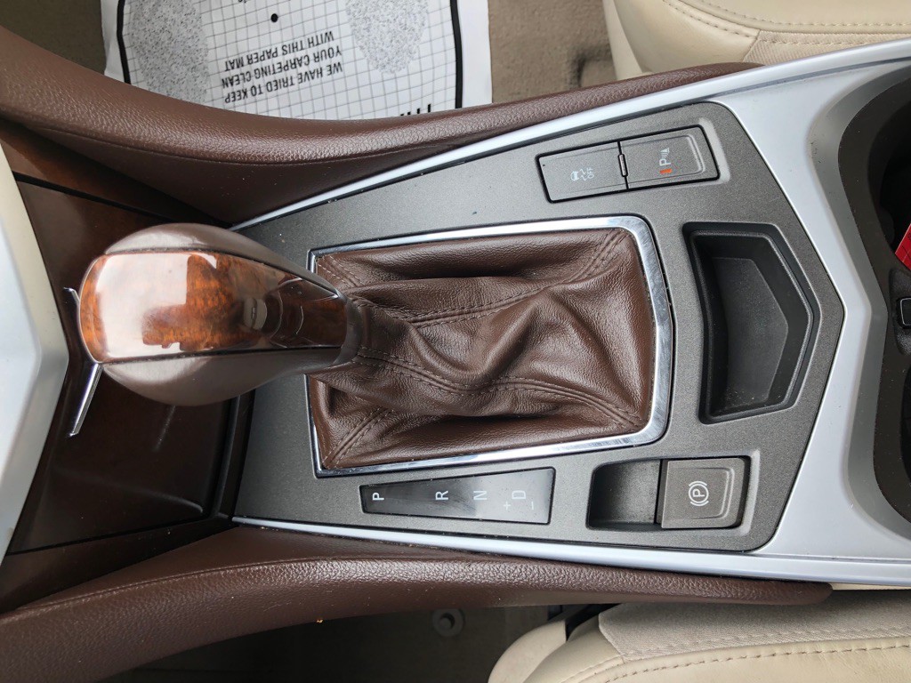 2010 Cadillac SRX Image 31