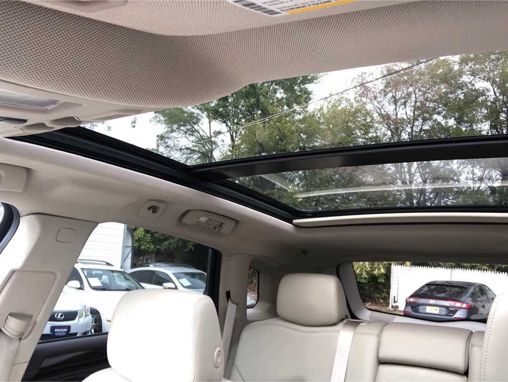 2010 Cadillac SRX Image 36