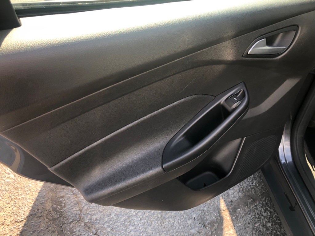 2018 Ford Focus Image 18