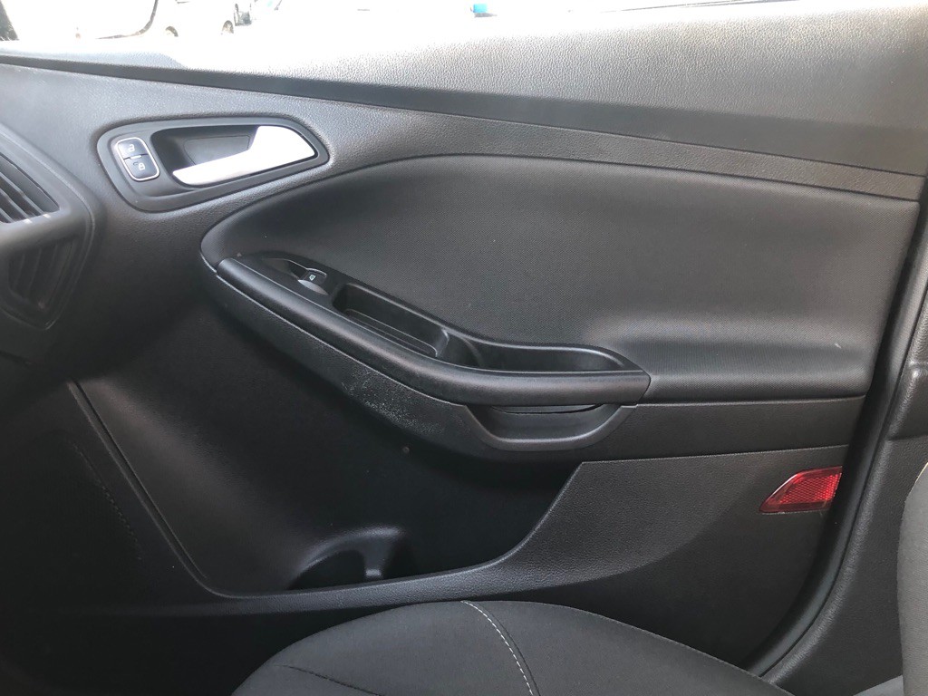 2018 Ford Focus Image 21