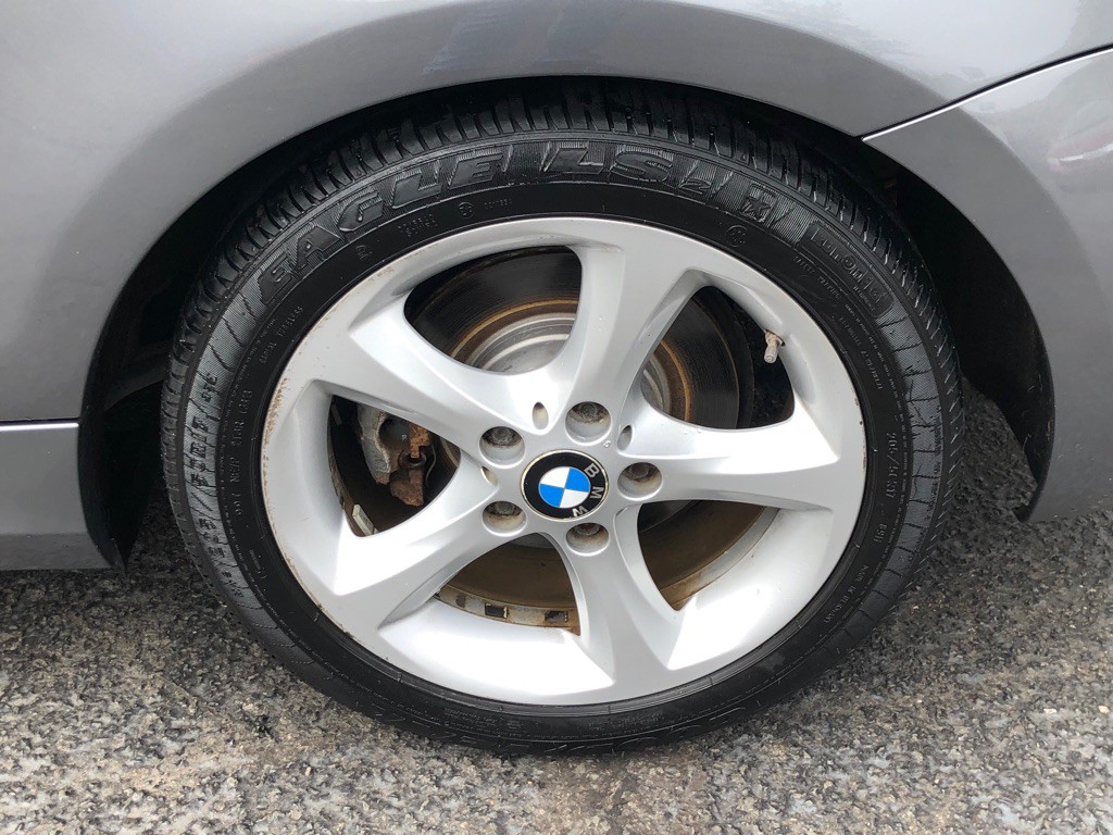 2011 BMW 1 Series Image 11
