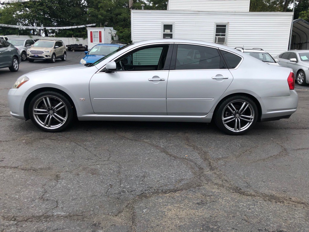 2006 INFINITI M35 Image 2