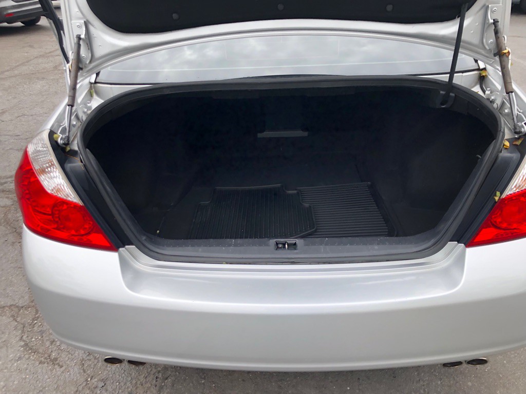 2006 INFINITI M35 Image 28