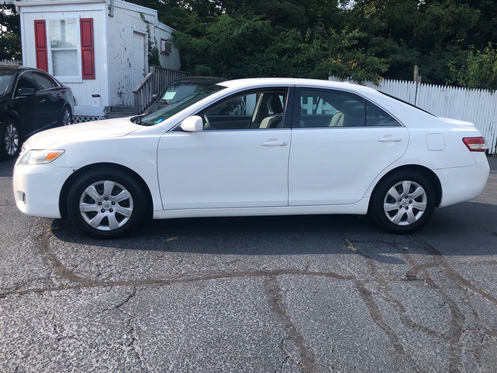 2010 Toyota Camry Image 4
