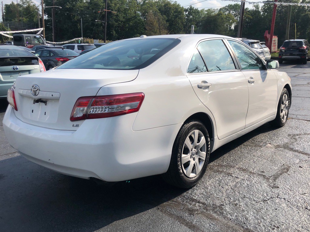 2010 Toyota Camry Image 7