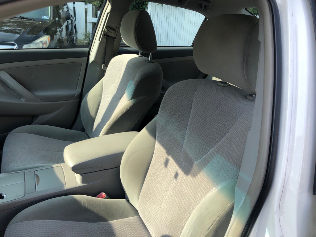 2010 Toyota Camry Image 12