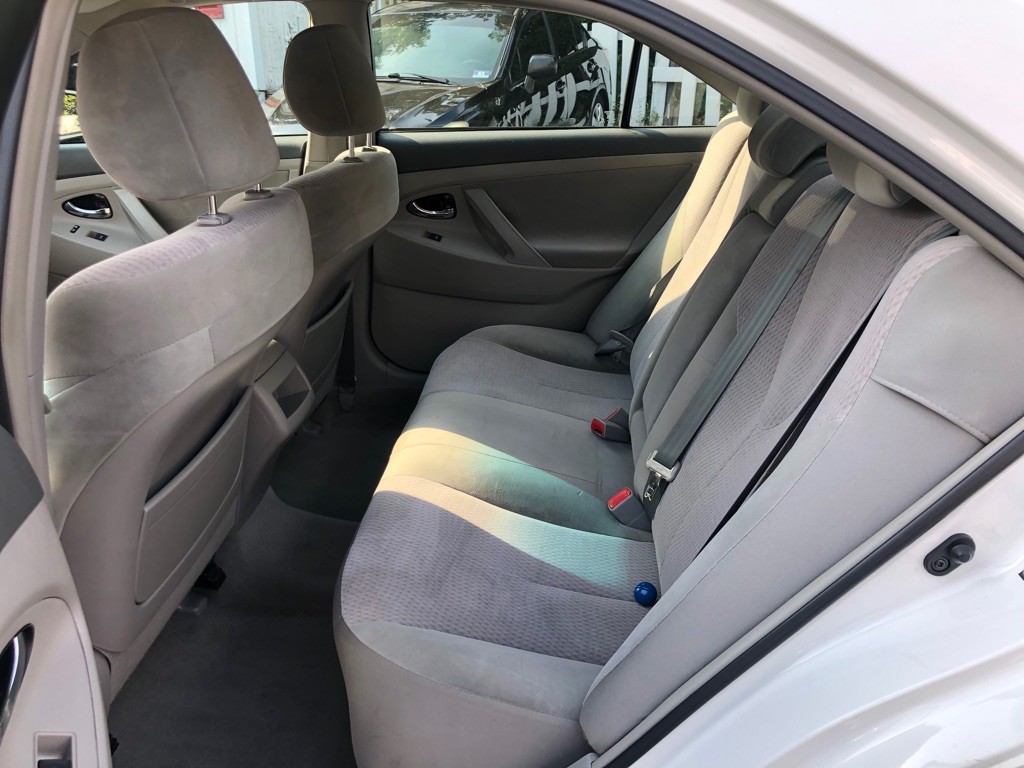 2010 Toyota Camry Image 16