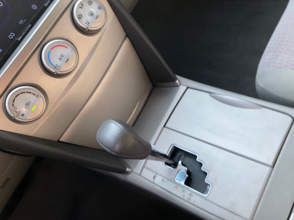 2010 Toyota Camry Image 24