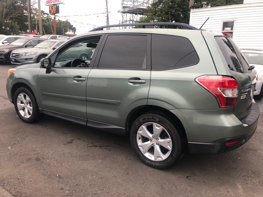 2015 Subaru Forester Image 4