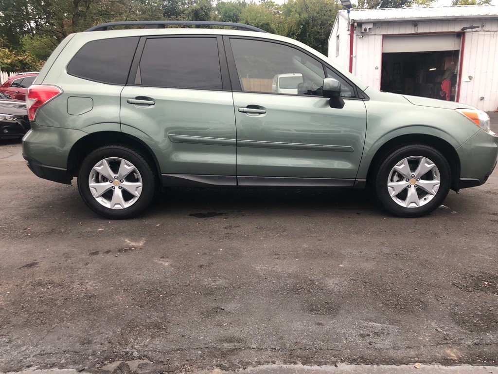 2015 Subaru Forester Image 8