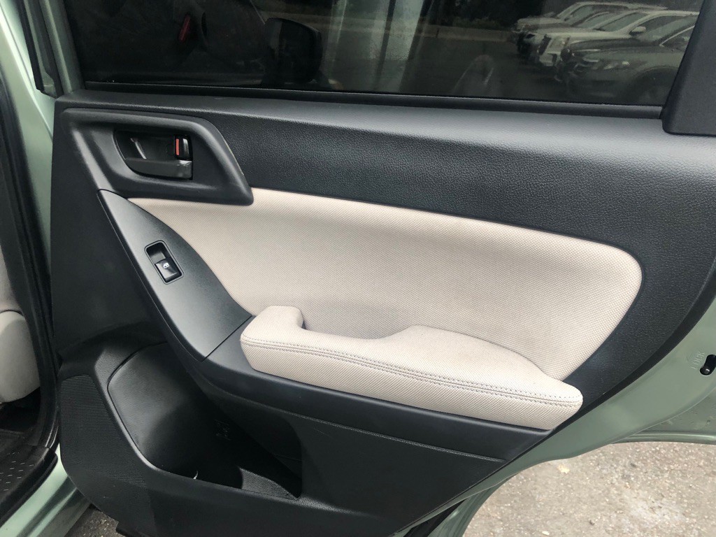 2015 Subaru Forester Image 26