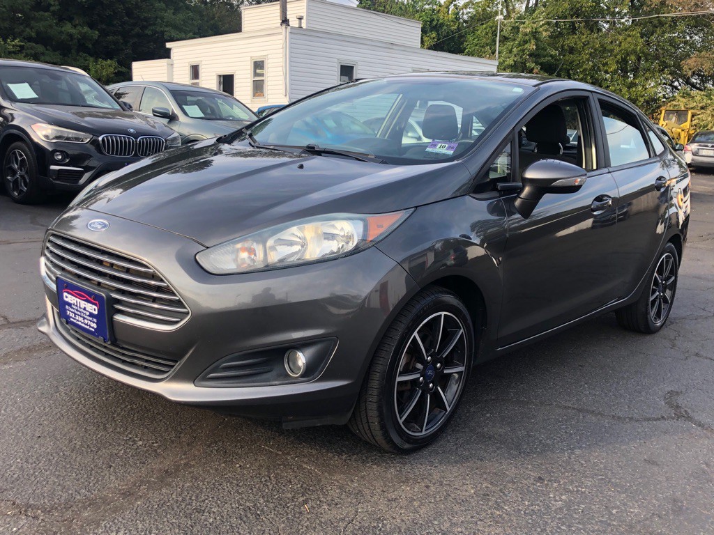 2016 Ford Fiesta Image 1