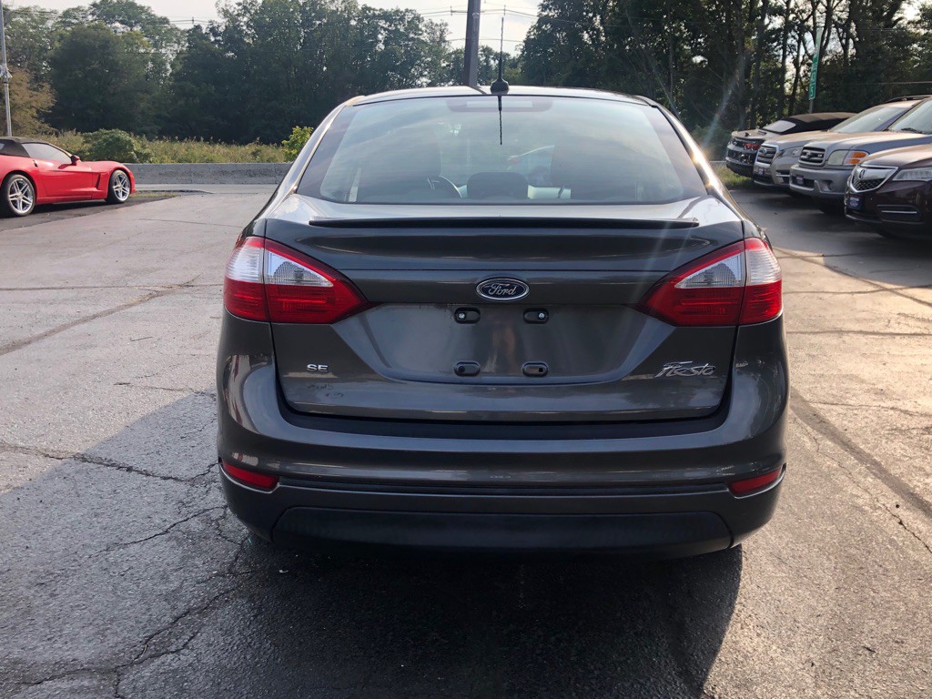2016 Ford Fiesta Image 6