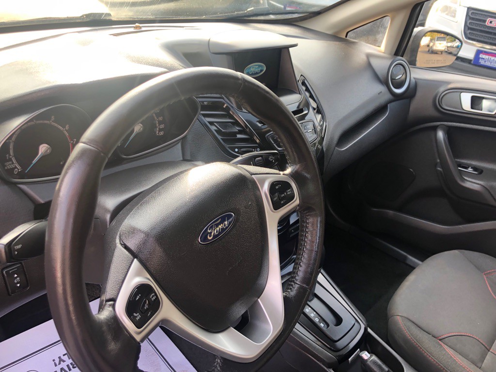 2016 Ford Fiesta Image 17