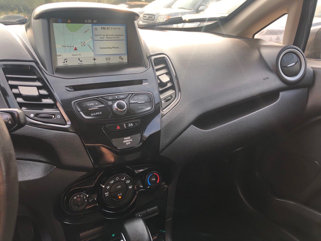 2016 Ford Fiesta Image 26