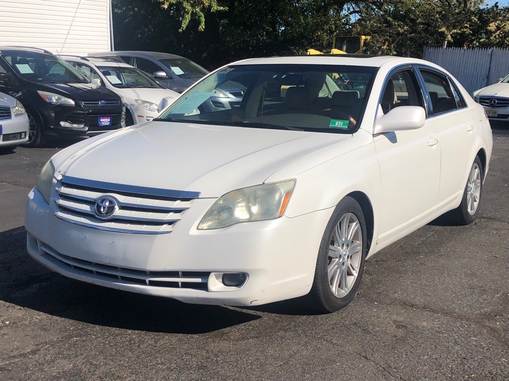 2006 Toyota Avalon Image 1