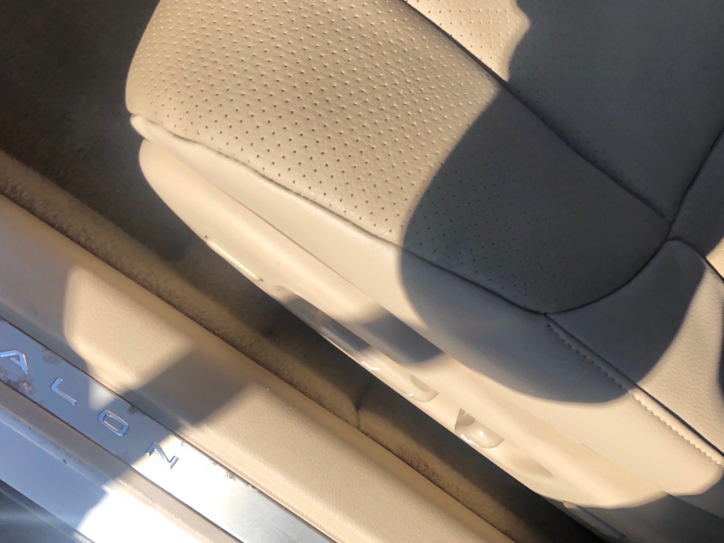 2006 Toyota Avalon Image 16