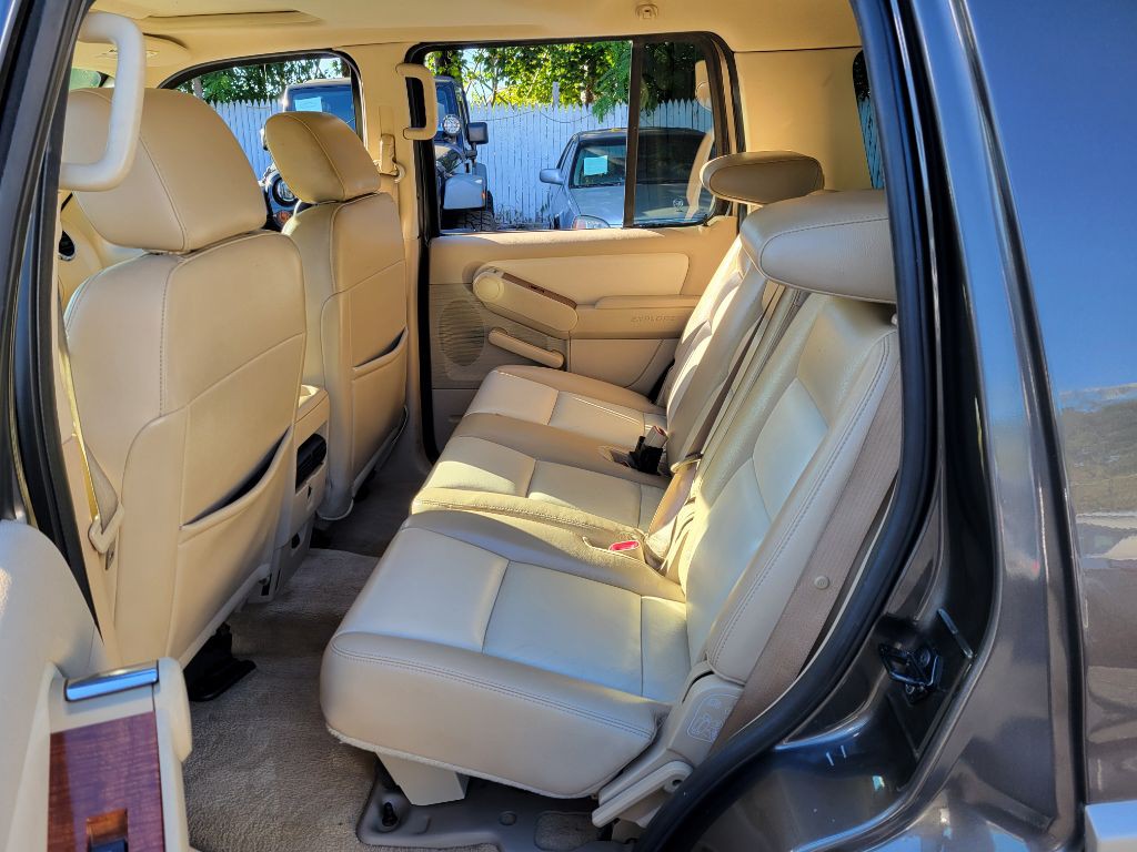 2006 Ford Explorer Image 19