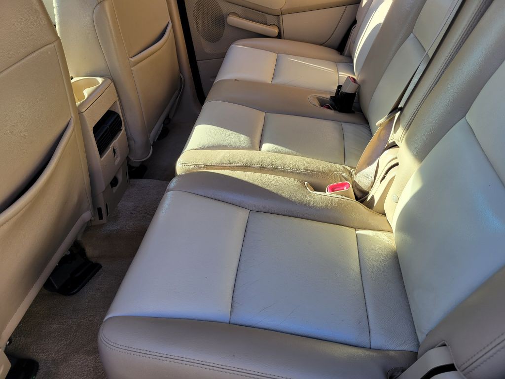 2006 Ford Explorer Image 24